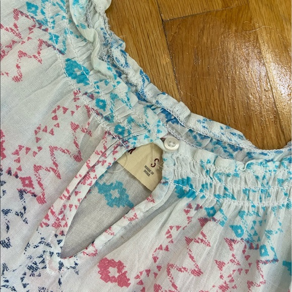 Cute summery top - Picture 2 of 3